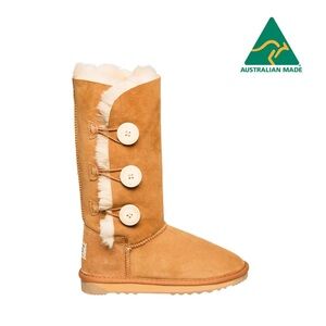 UGG AUSTRALIA Premium 3-Button Boot in Chestnut Size 9